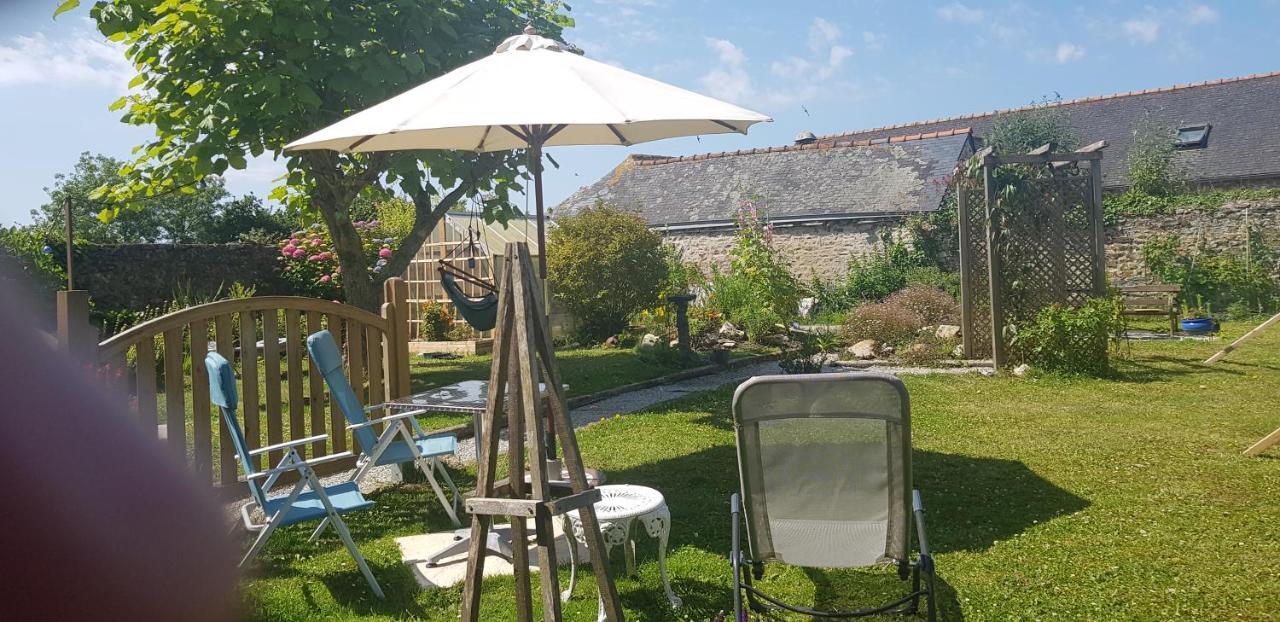 Maison Papillons Plomodiern Esterno foto