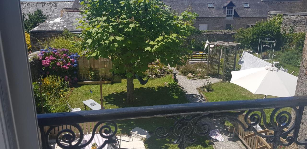 Maison Papillons Plomodiern Esterno foto